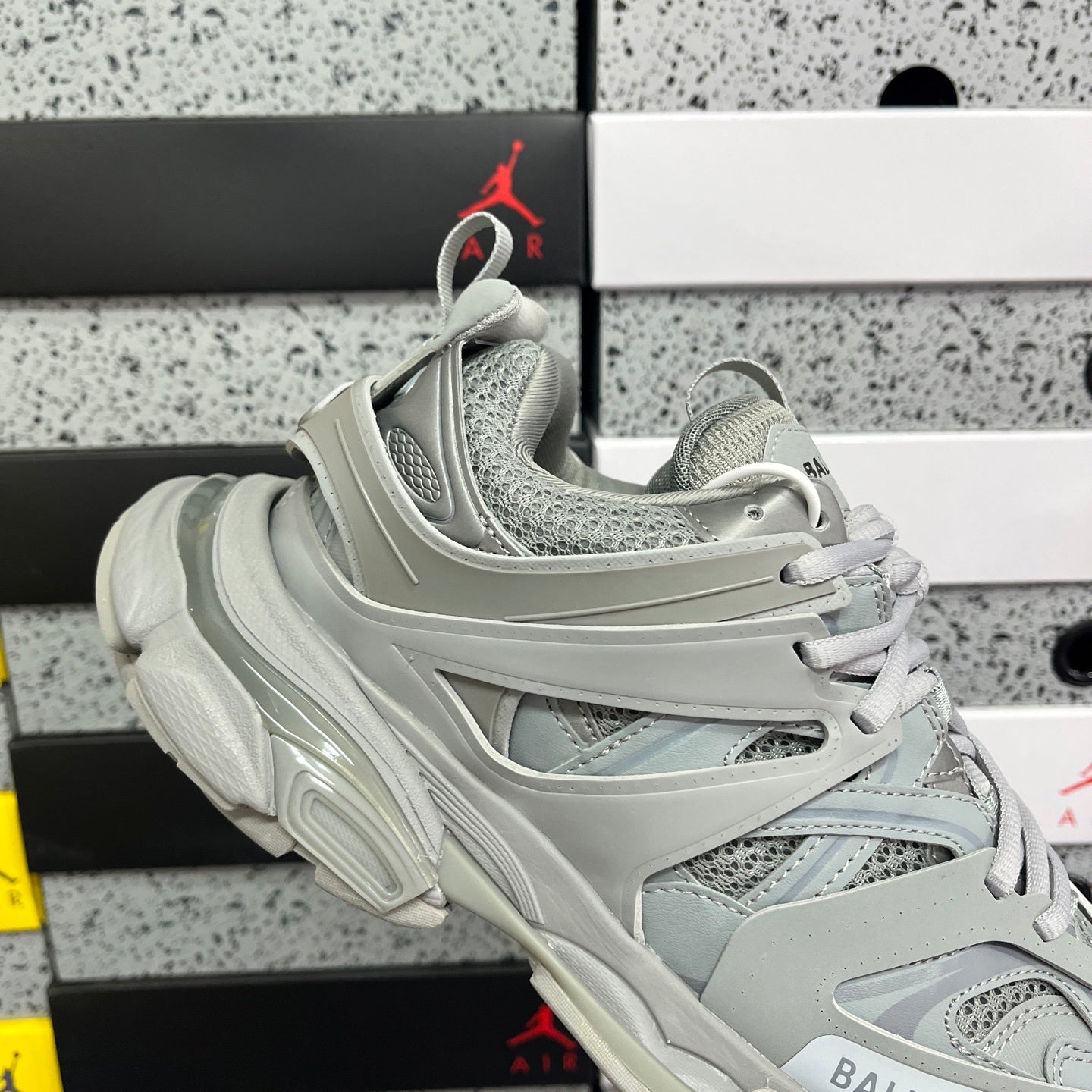BLG Track Grey