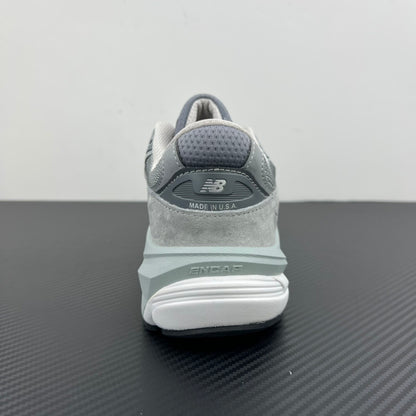 990 Grey Day