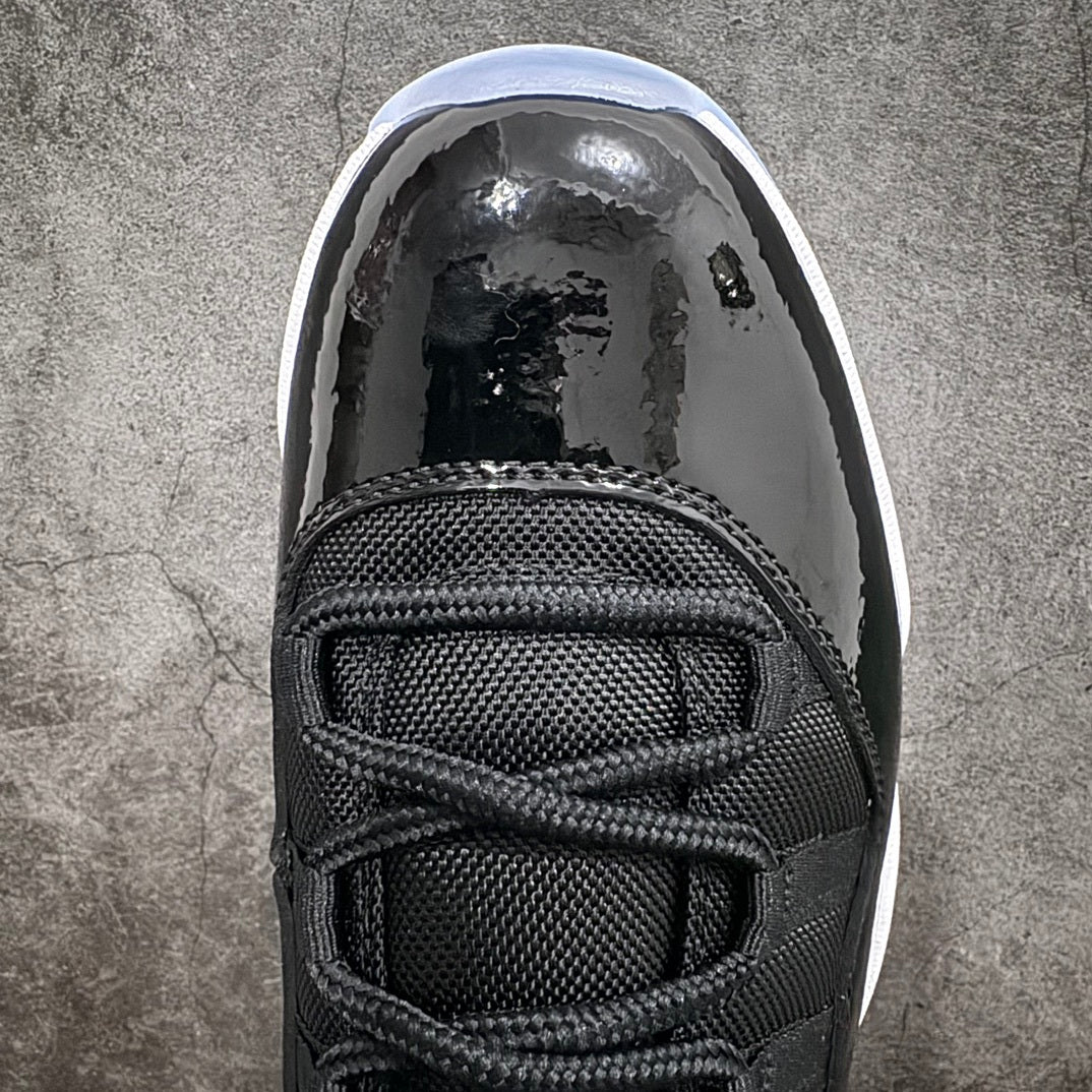 AJ11 Low Space Jam
