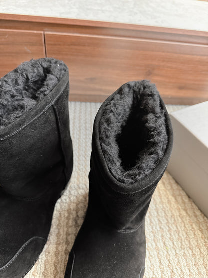 BLG Alaska Suede Boots Black