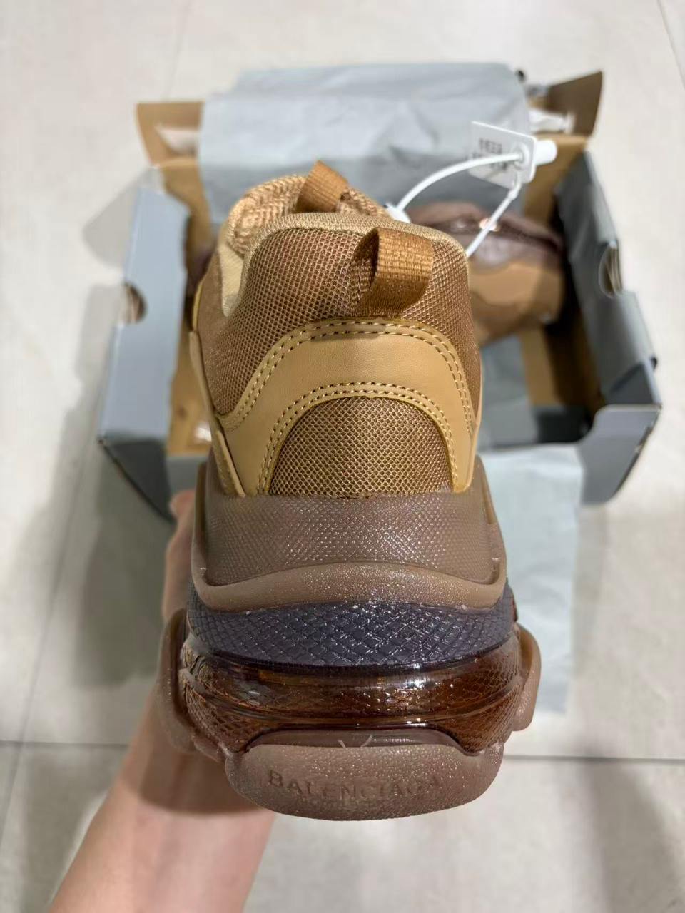 BLG Triple S Light Camel
