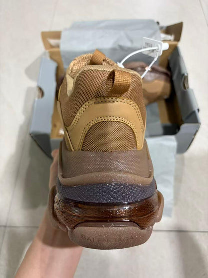 BLG Triple S Light Camel
