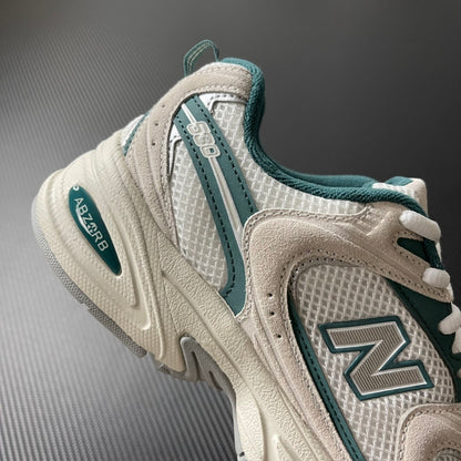 530 White Grey Green