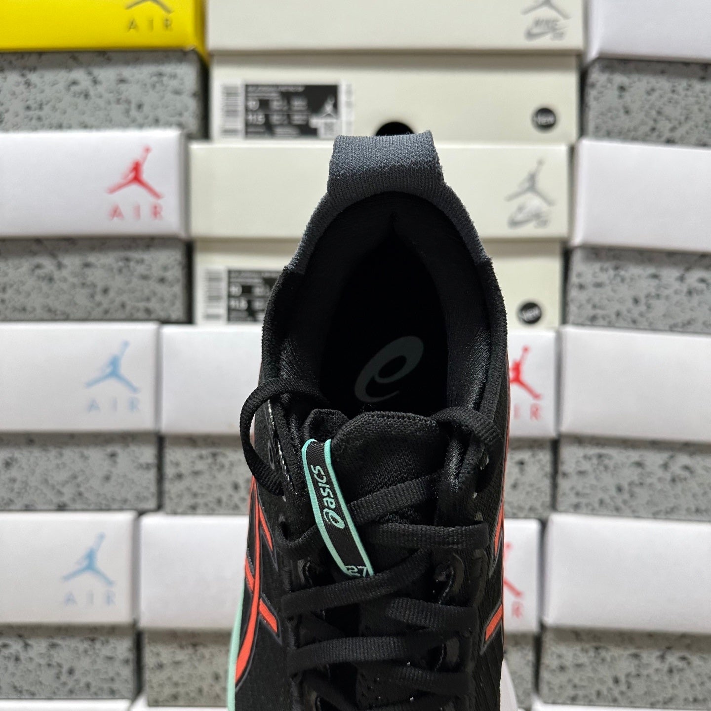 GEL-NIMBUS 27 Black/Orange