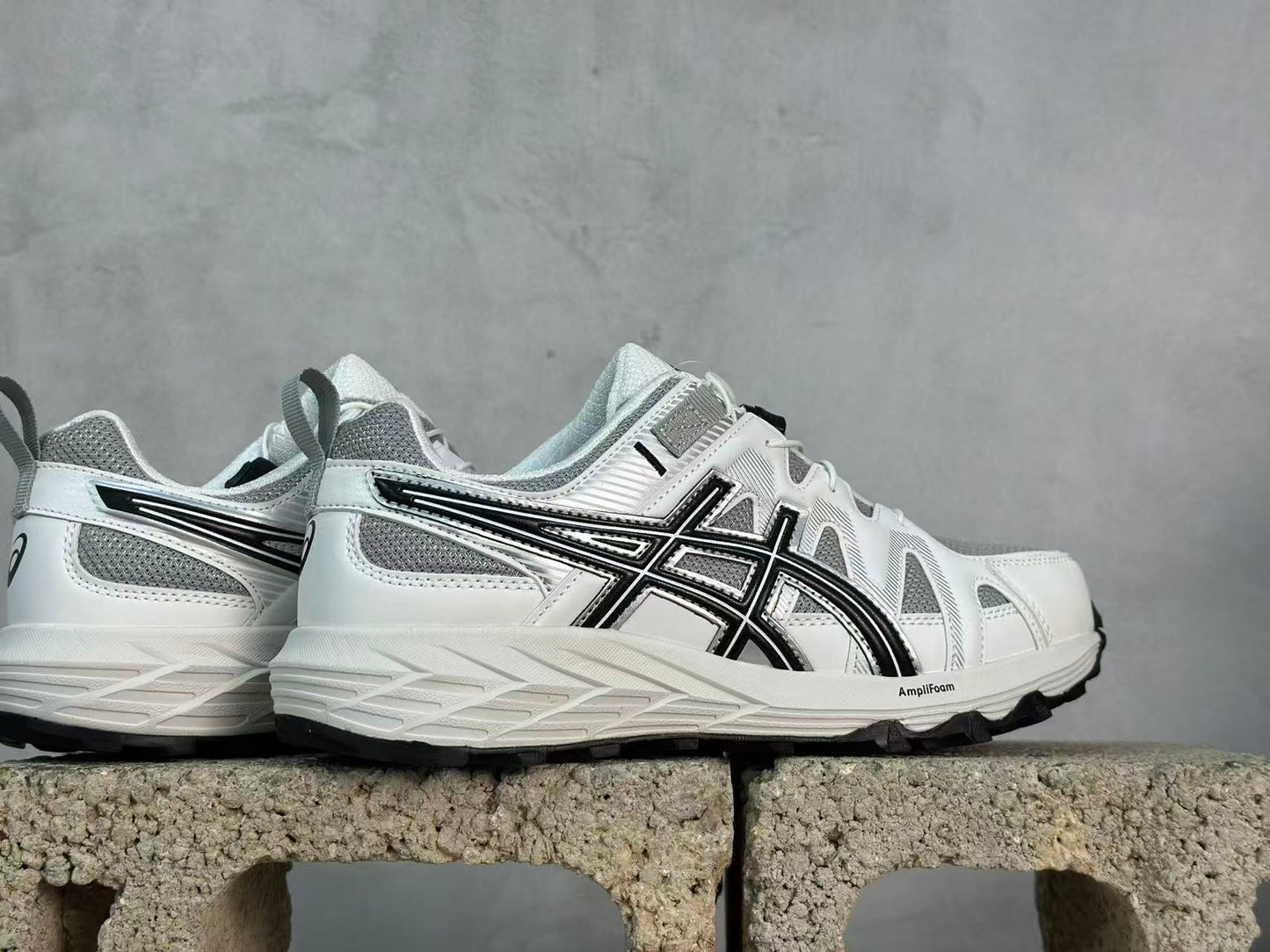 GEL-SONOMA FE White/Black/Grey