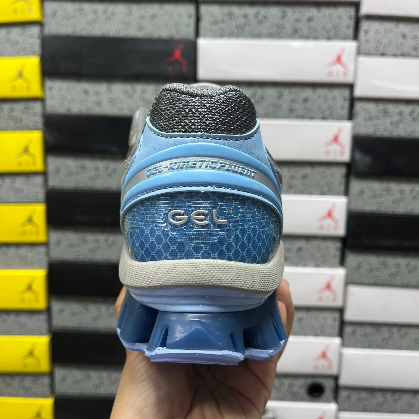 Gel-Kinetic Fluent Grey and Blue