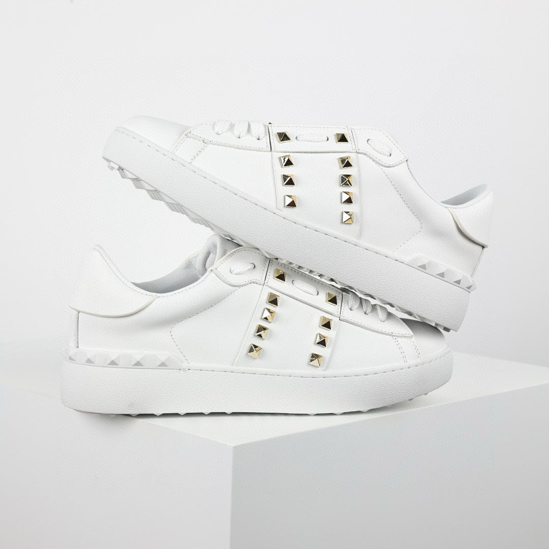 Valentino Rockstud Untitled White
