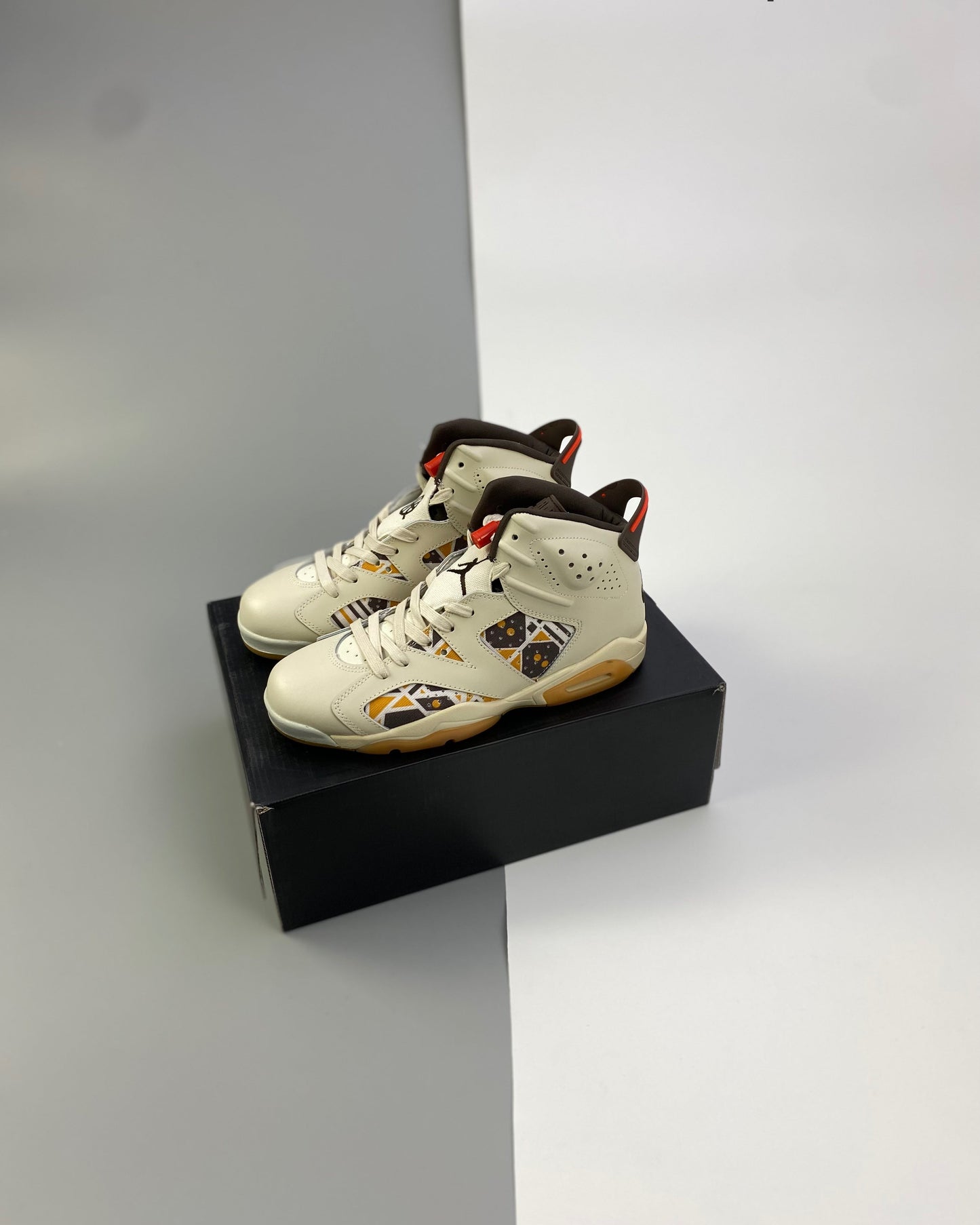 AJ6 Retro SP Quai 54