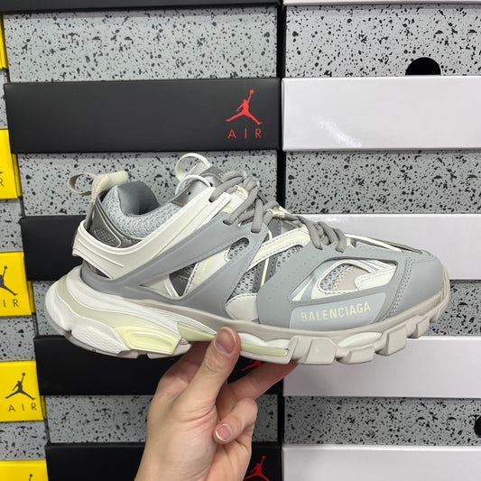 BLG Track Grey White