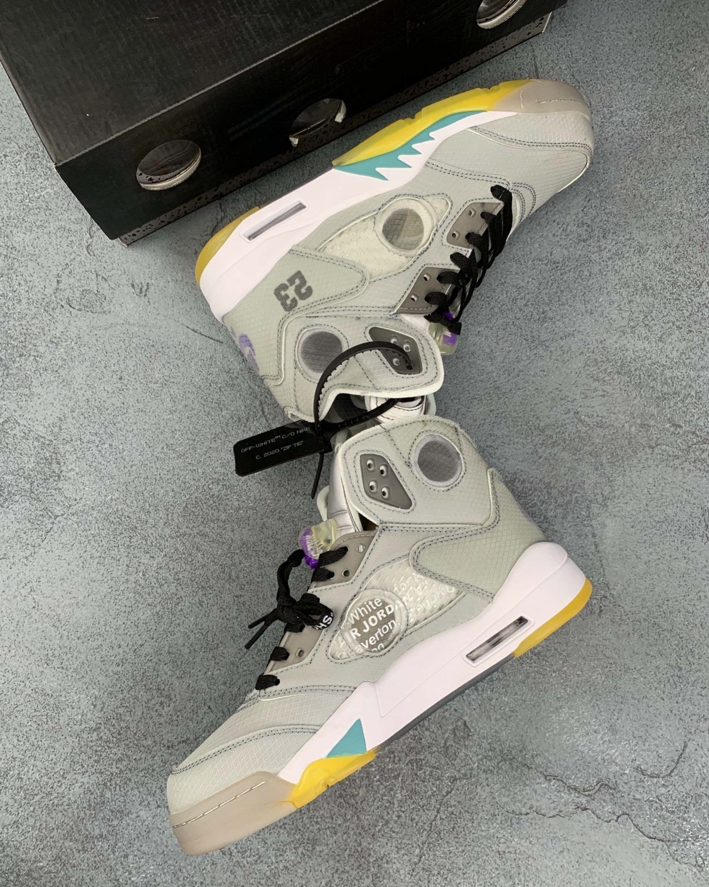 AJ 5 Retro Off Sail