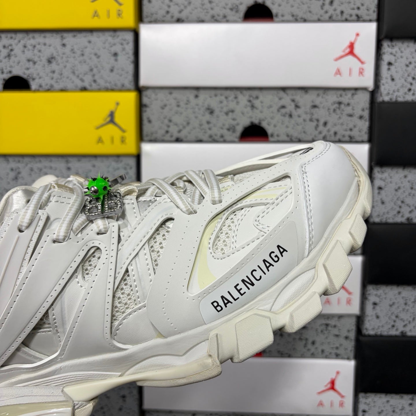 BLG Track White