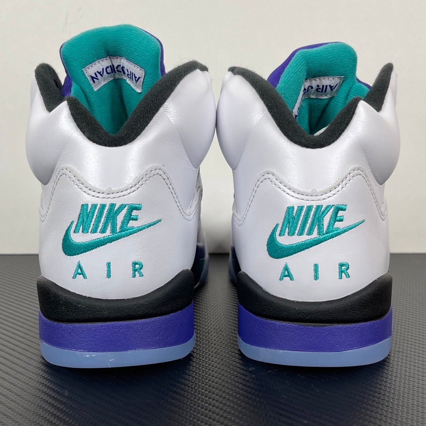 AJ 5 Grape