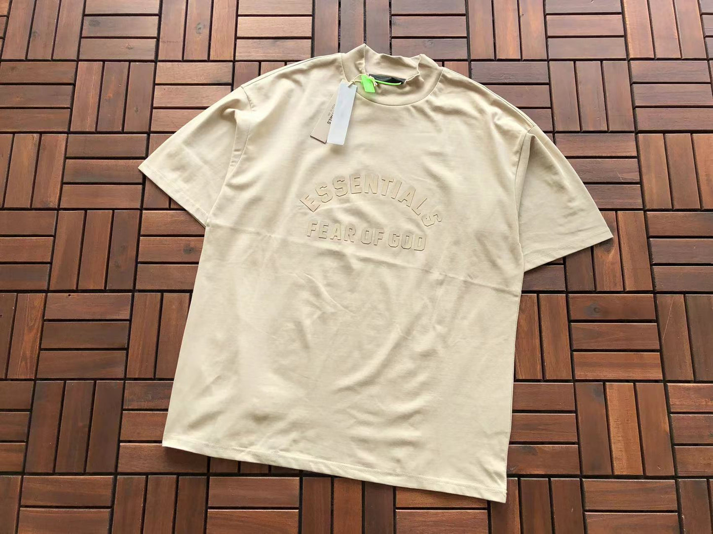 T-Shirts ESSENT