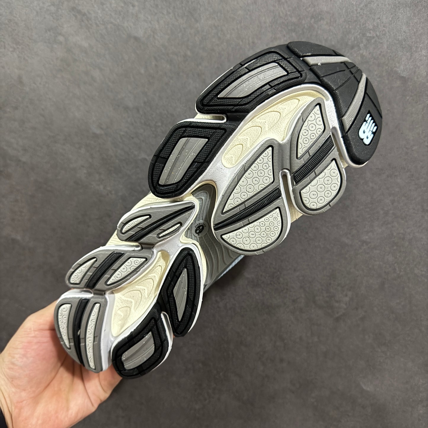 2000 Blue Grey Cream