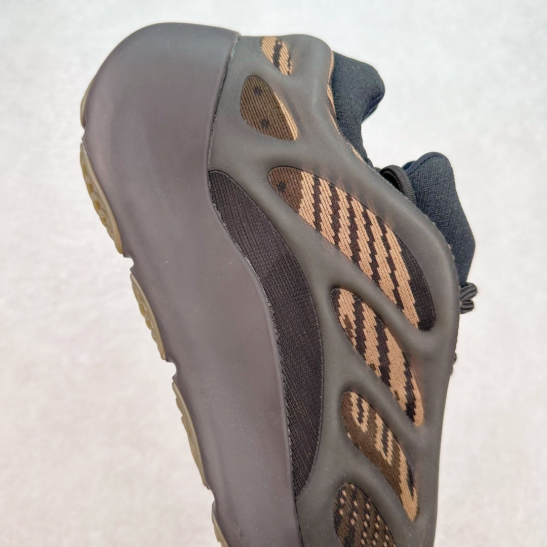 700 V3 Clay Brown