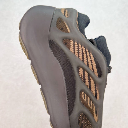700 V3 Clay Brown