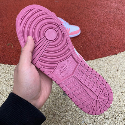 AJ1 MID Valentine's Day