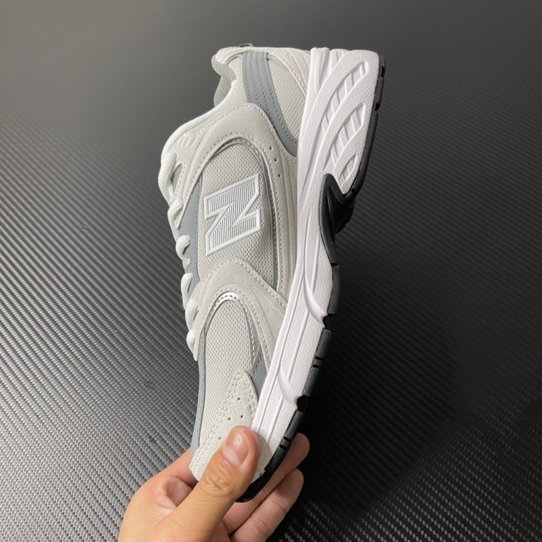530 White Grey