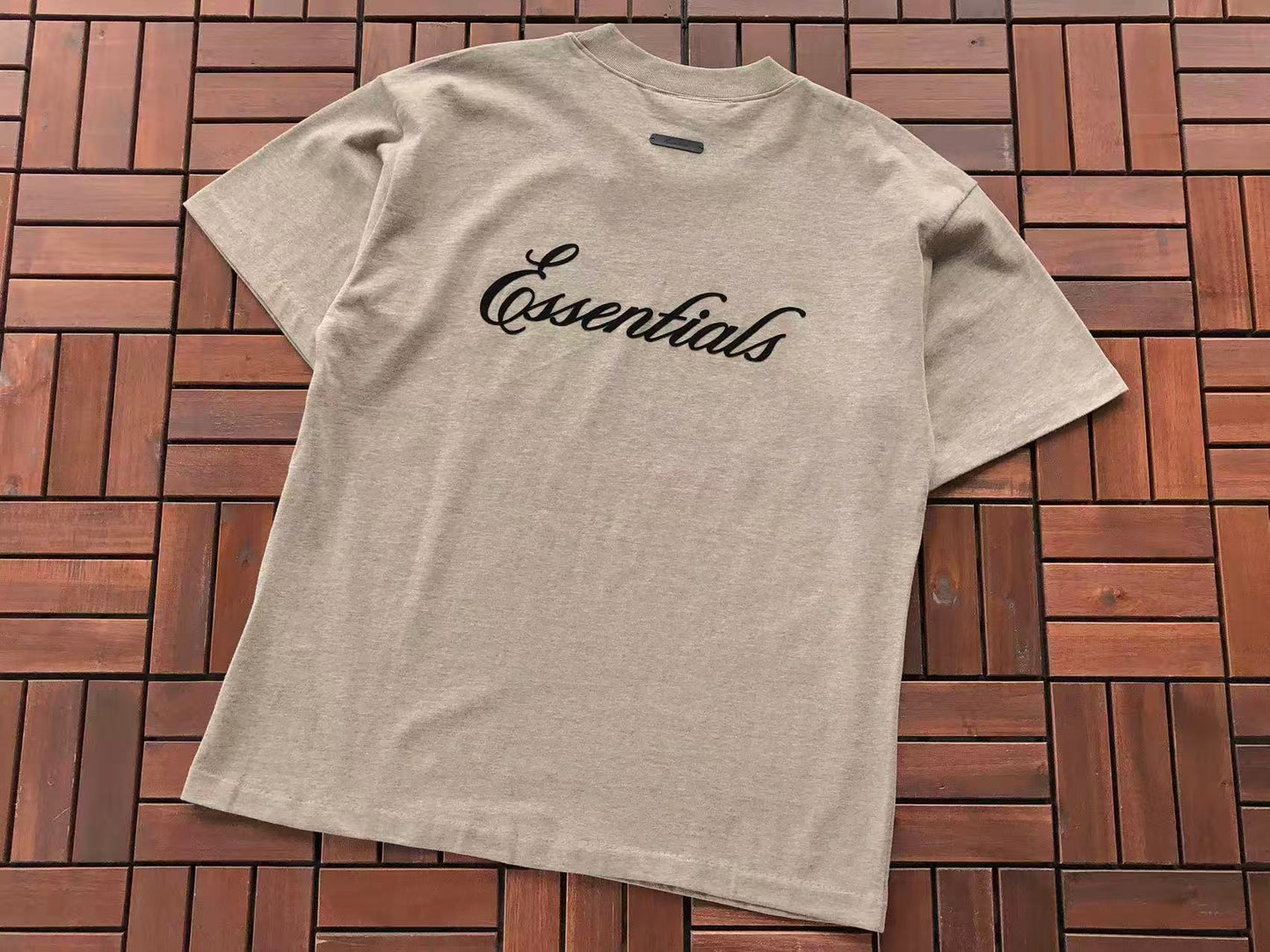 T-Shirts ESSENT