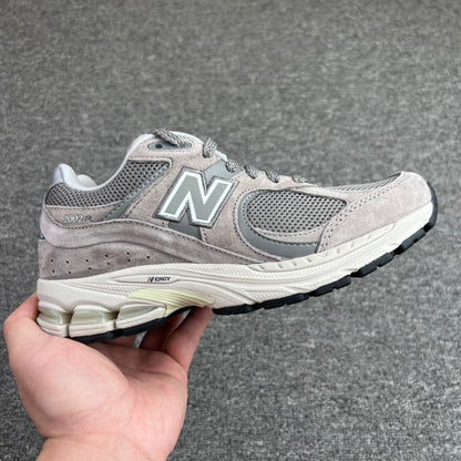 2002R Grey