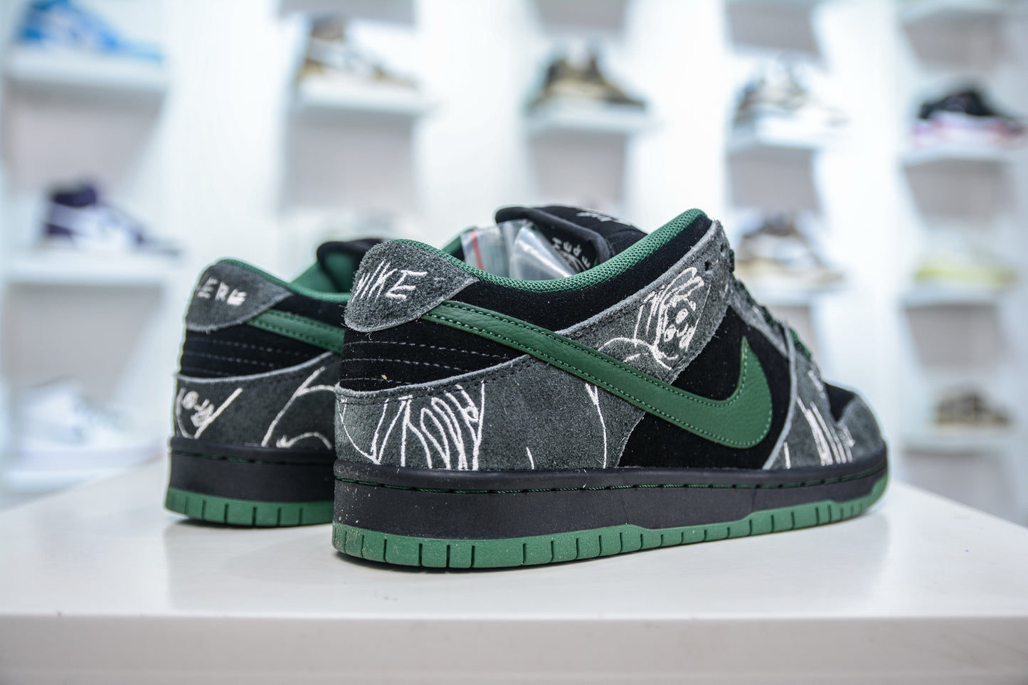 Dunk SB There Skateboards