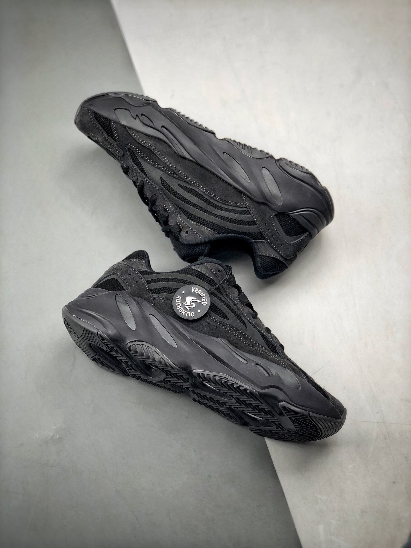 700 V2 Vanta