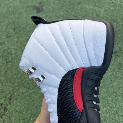 12 Retro Red