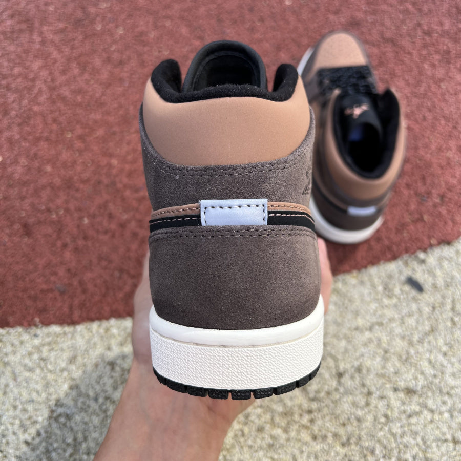AJ1 MID Dark Chocolate