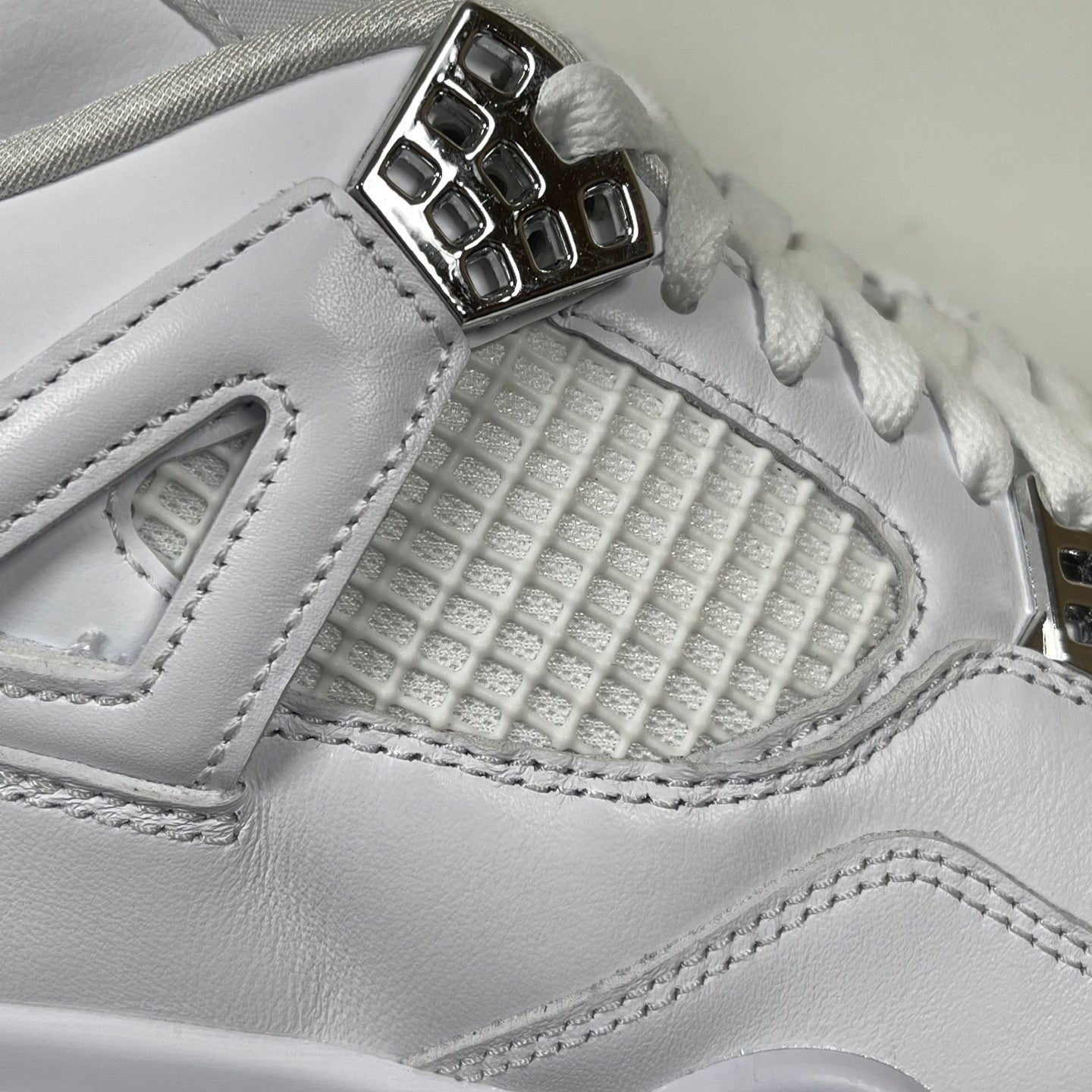 AJ4 Pure Money