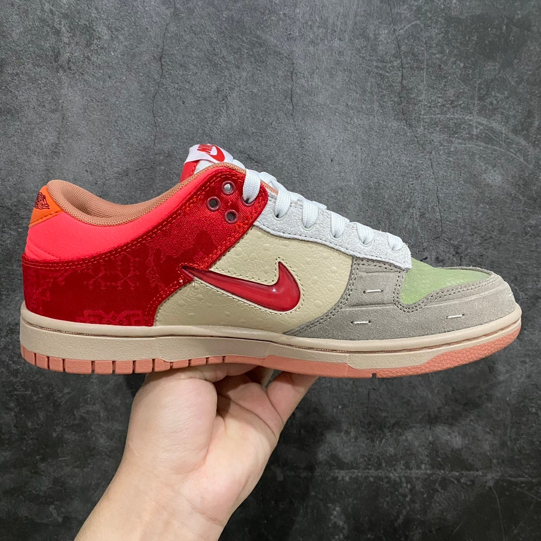 Dunk SB What The CLOT