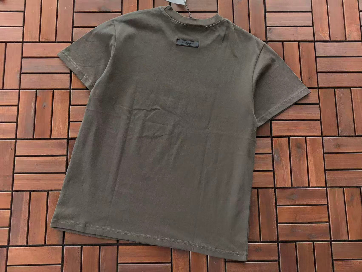 T-Shirts ESSENT