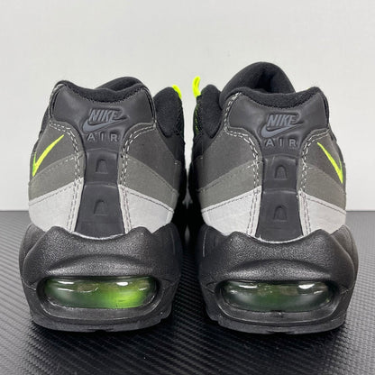95 Black Neon
