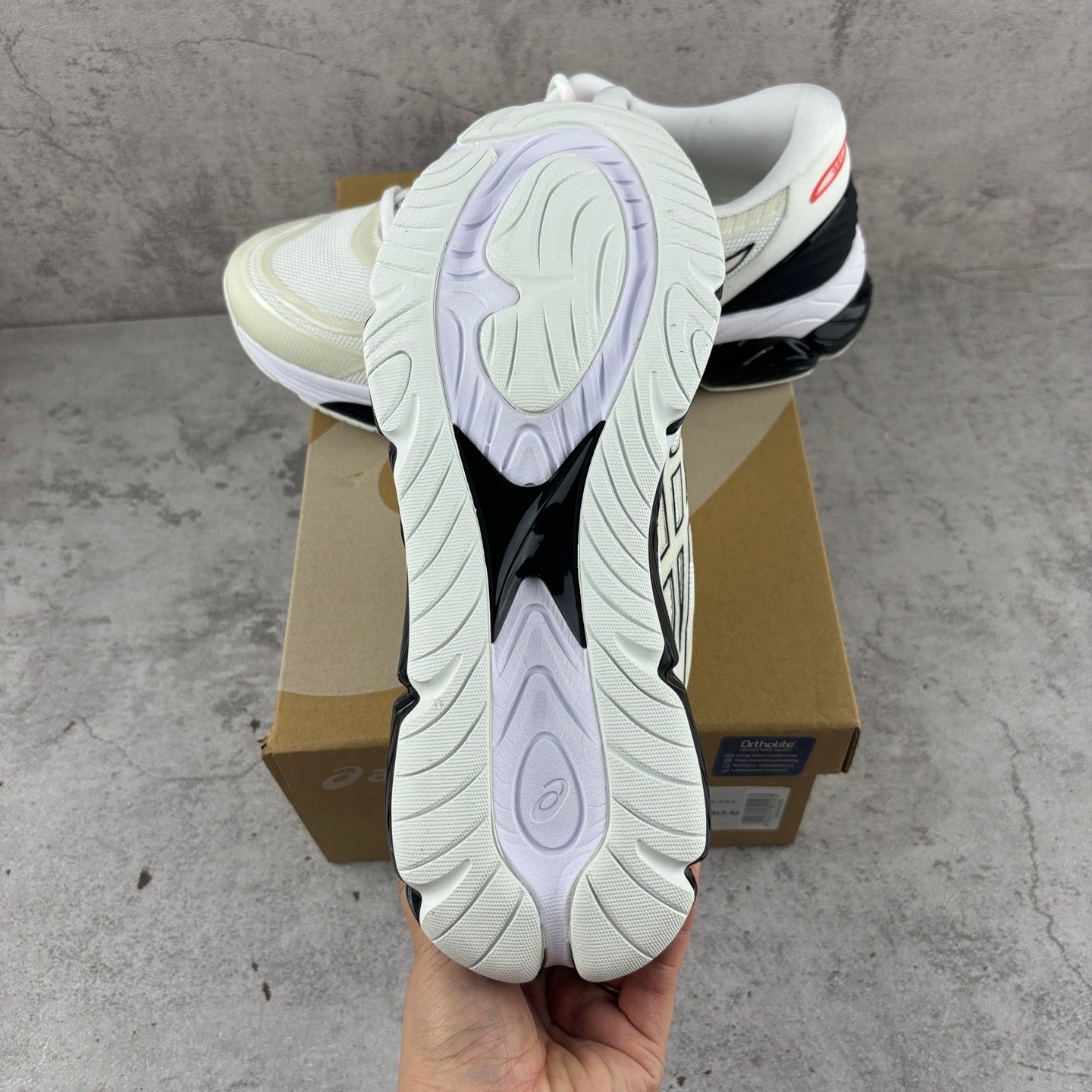 Gel-QUANTUM Black/White