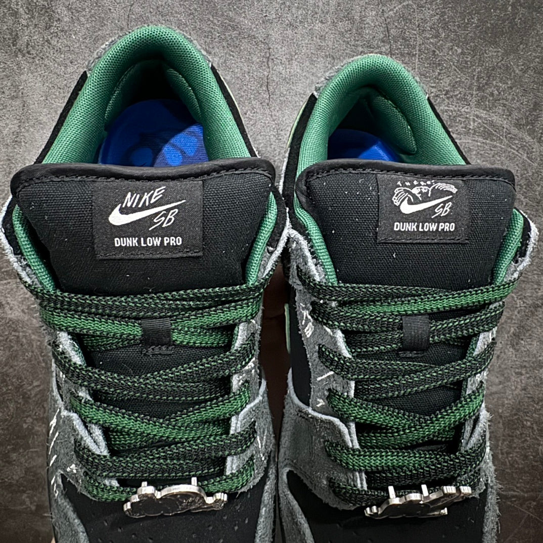 Dunk SB There Skateboards