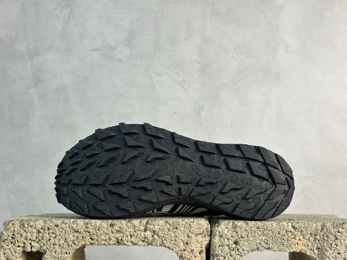 GEL-SONOMA TR Black/White
