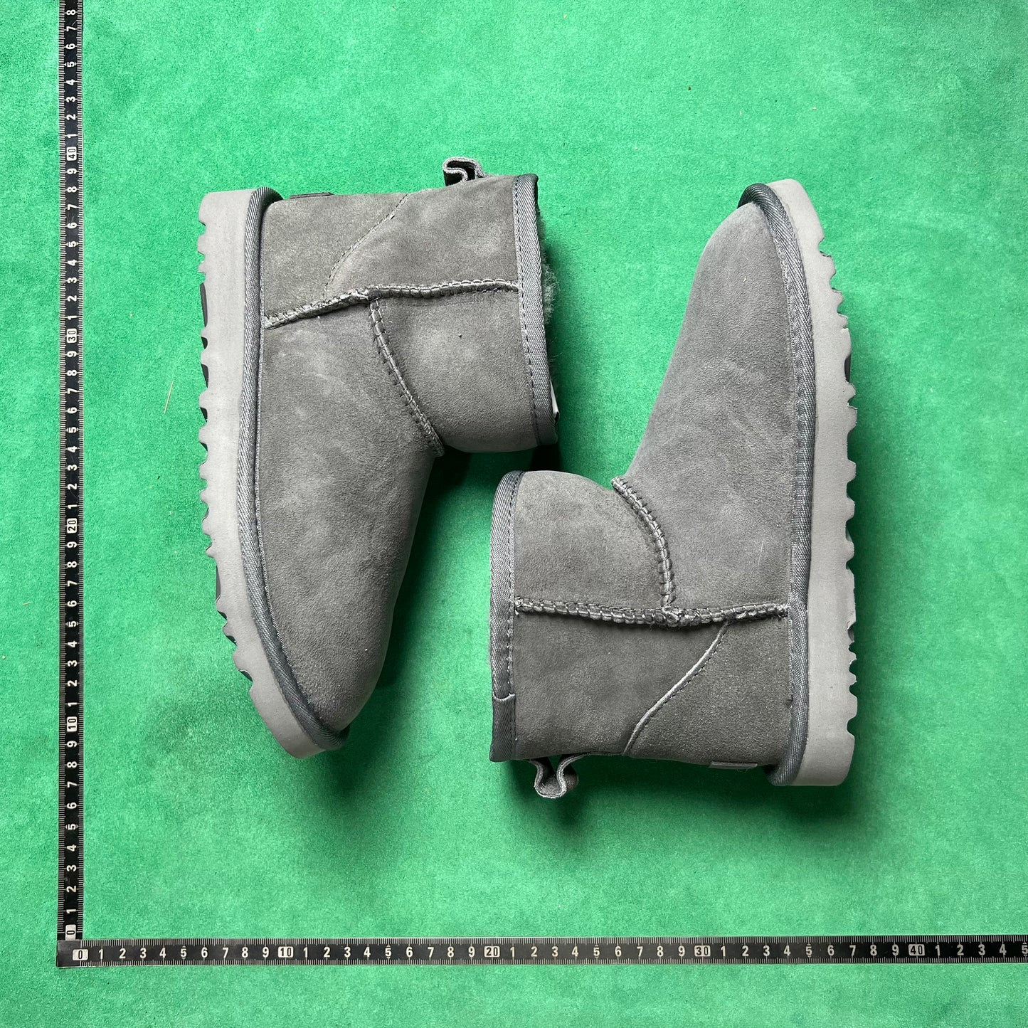 UGG