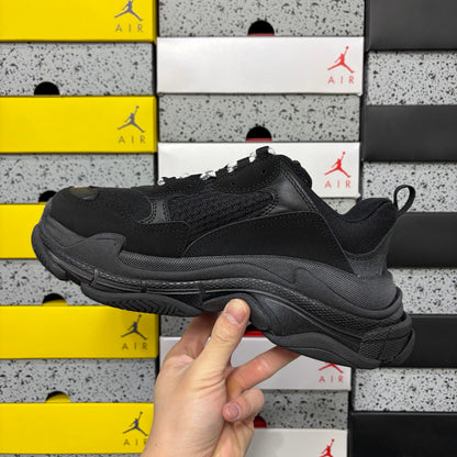 BLG Triple S Black