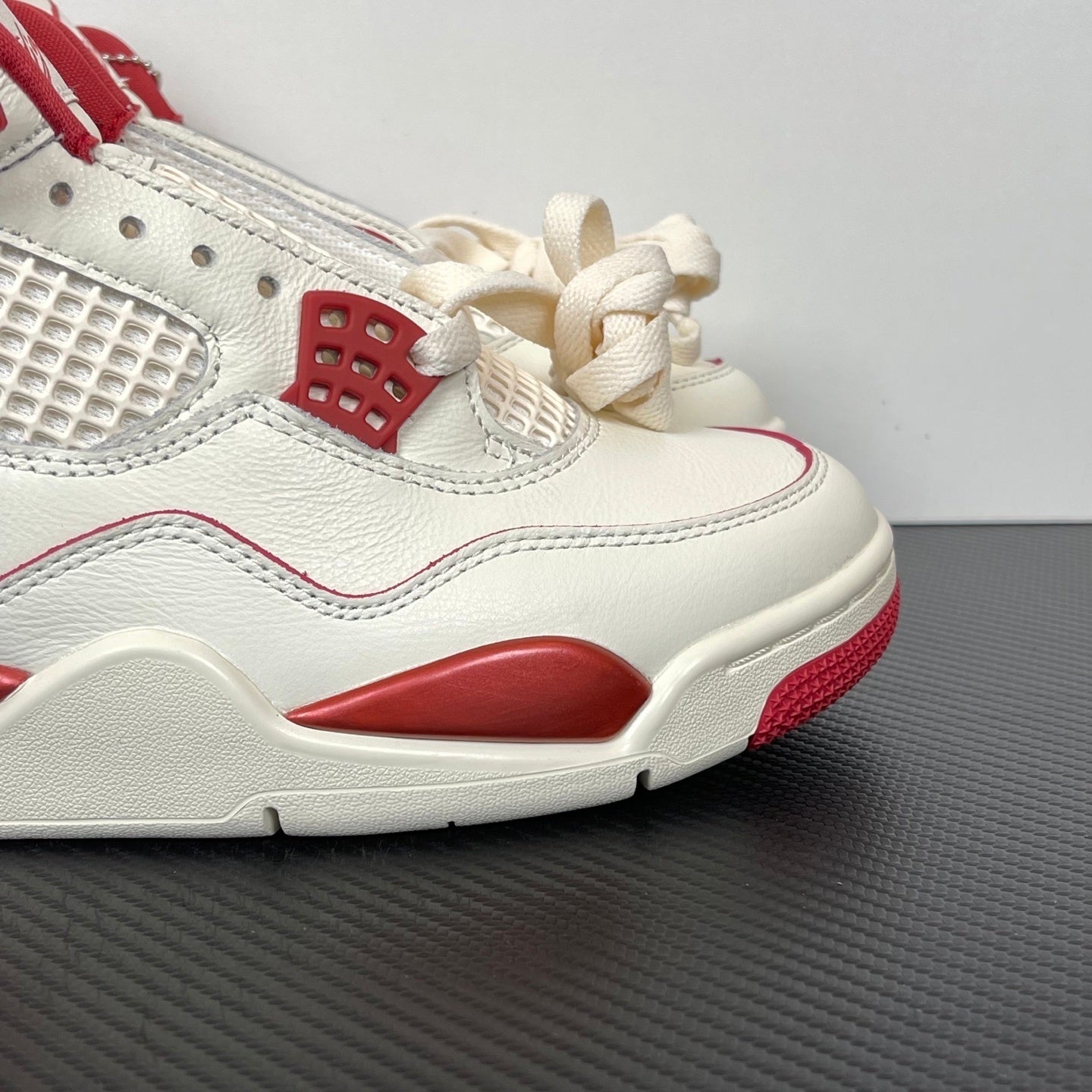AJ4   'Valentine's Day'