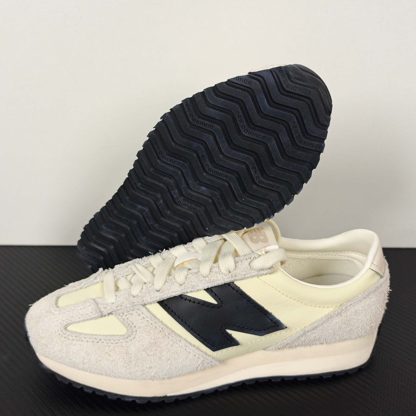 471 Cream and Blue Navy