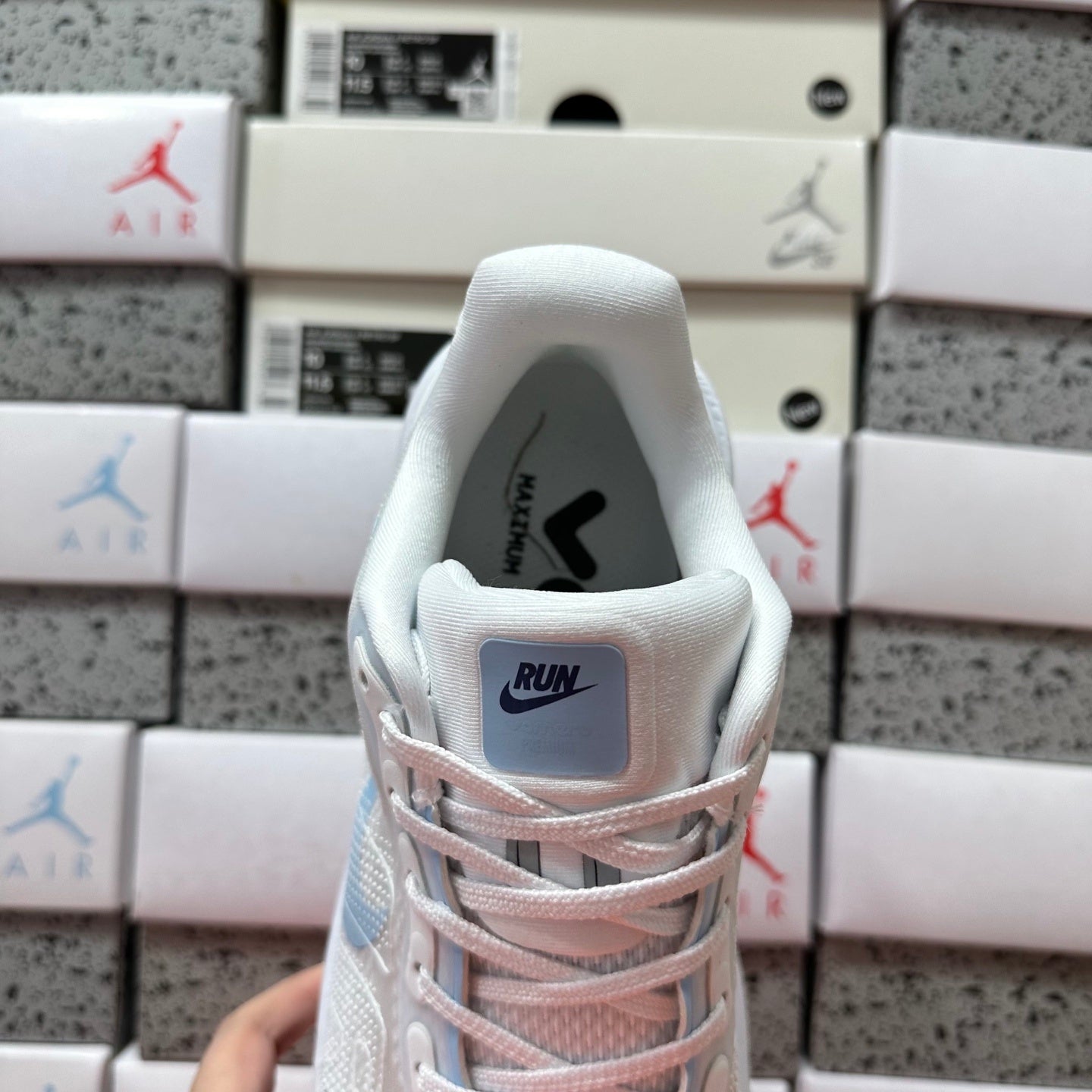 Vomero Premium White/Blue