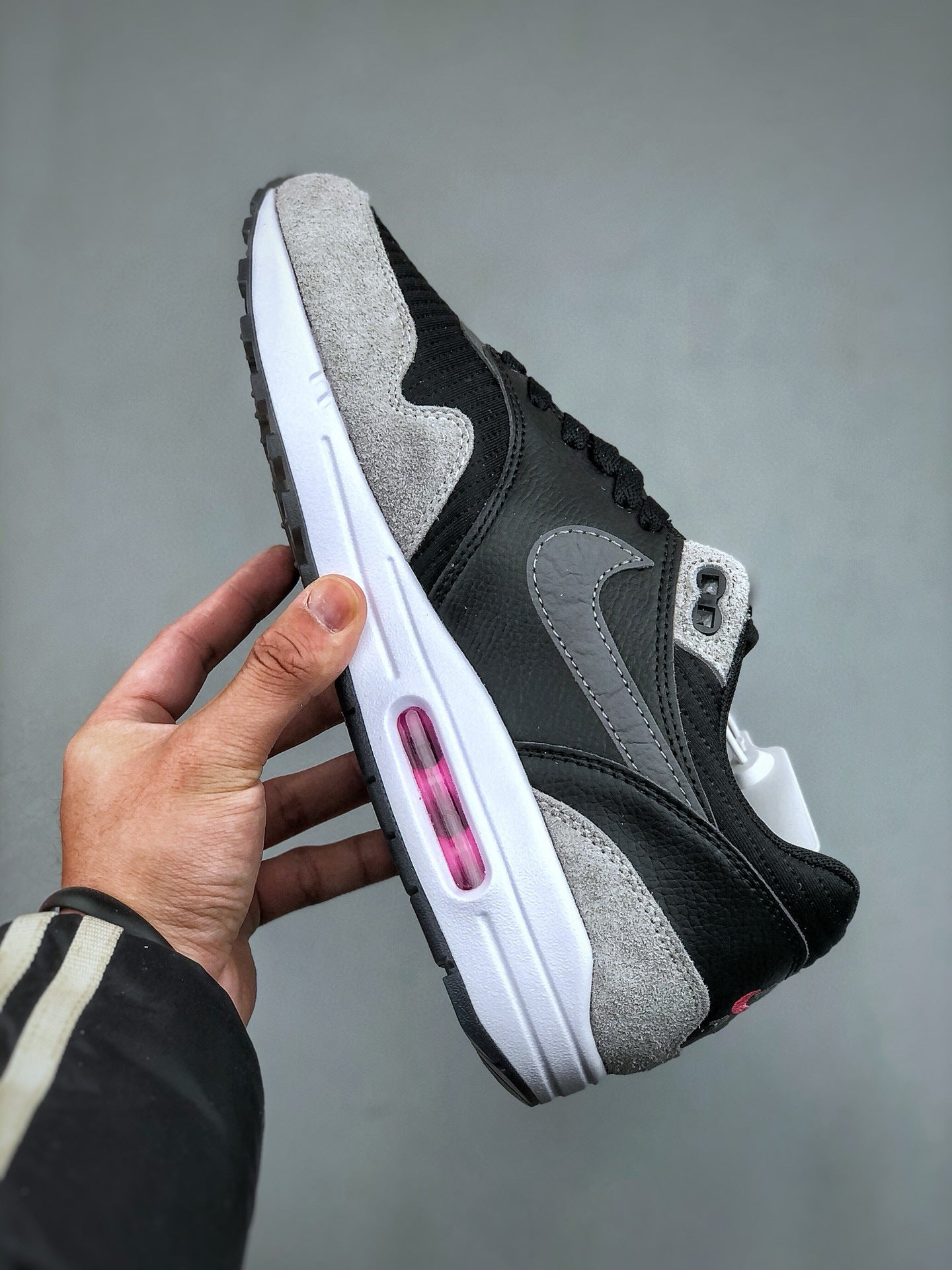 Air Max 1 Dark Smoke Grey