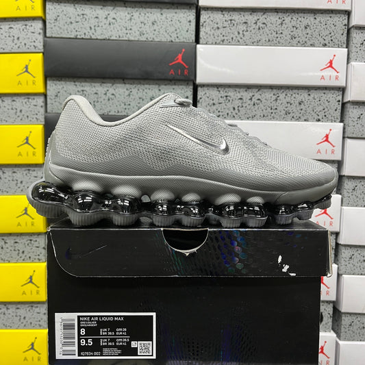 Nk Air Liquid Max Grey