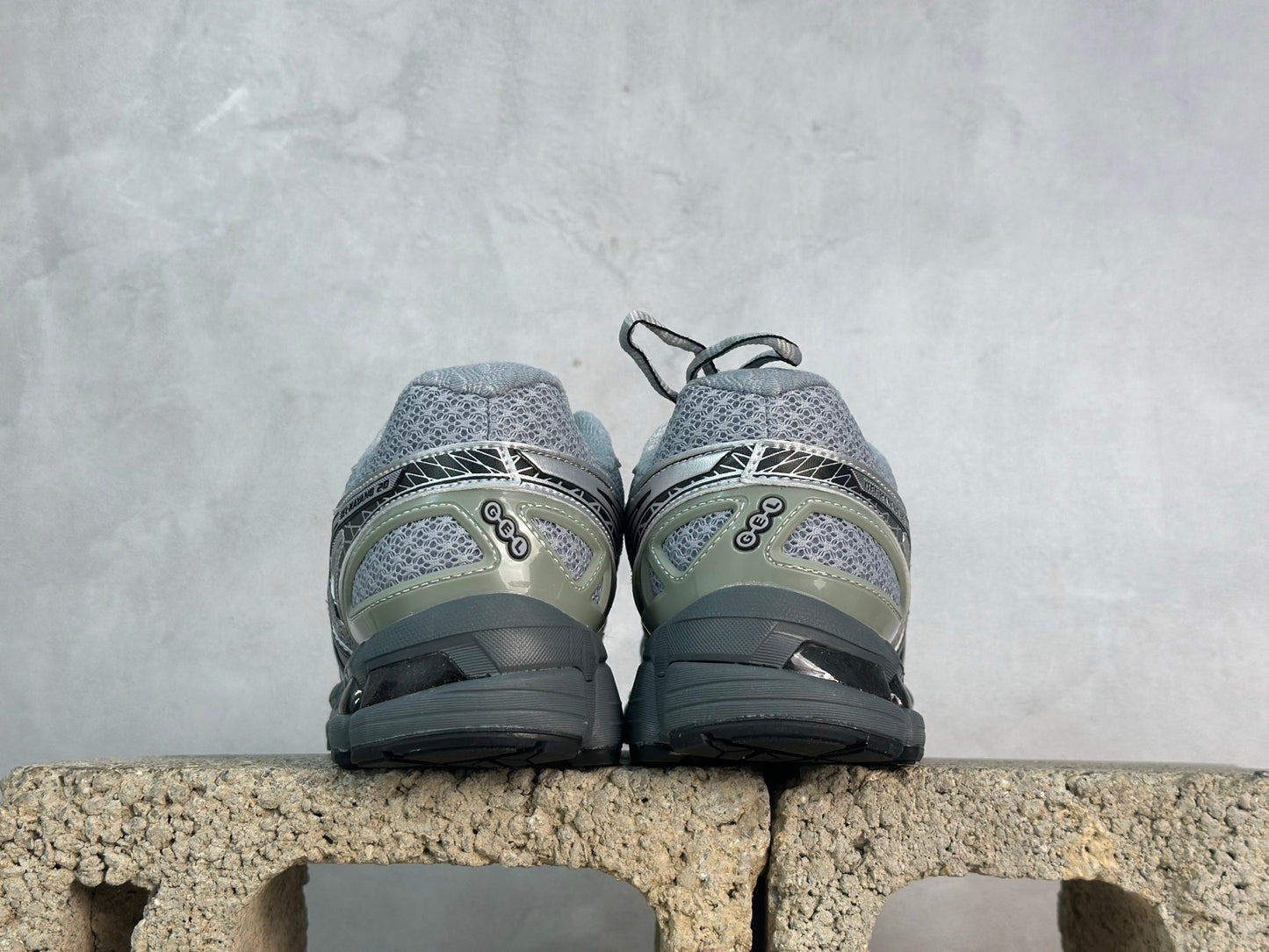 Gel-Kayano 20 Grey