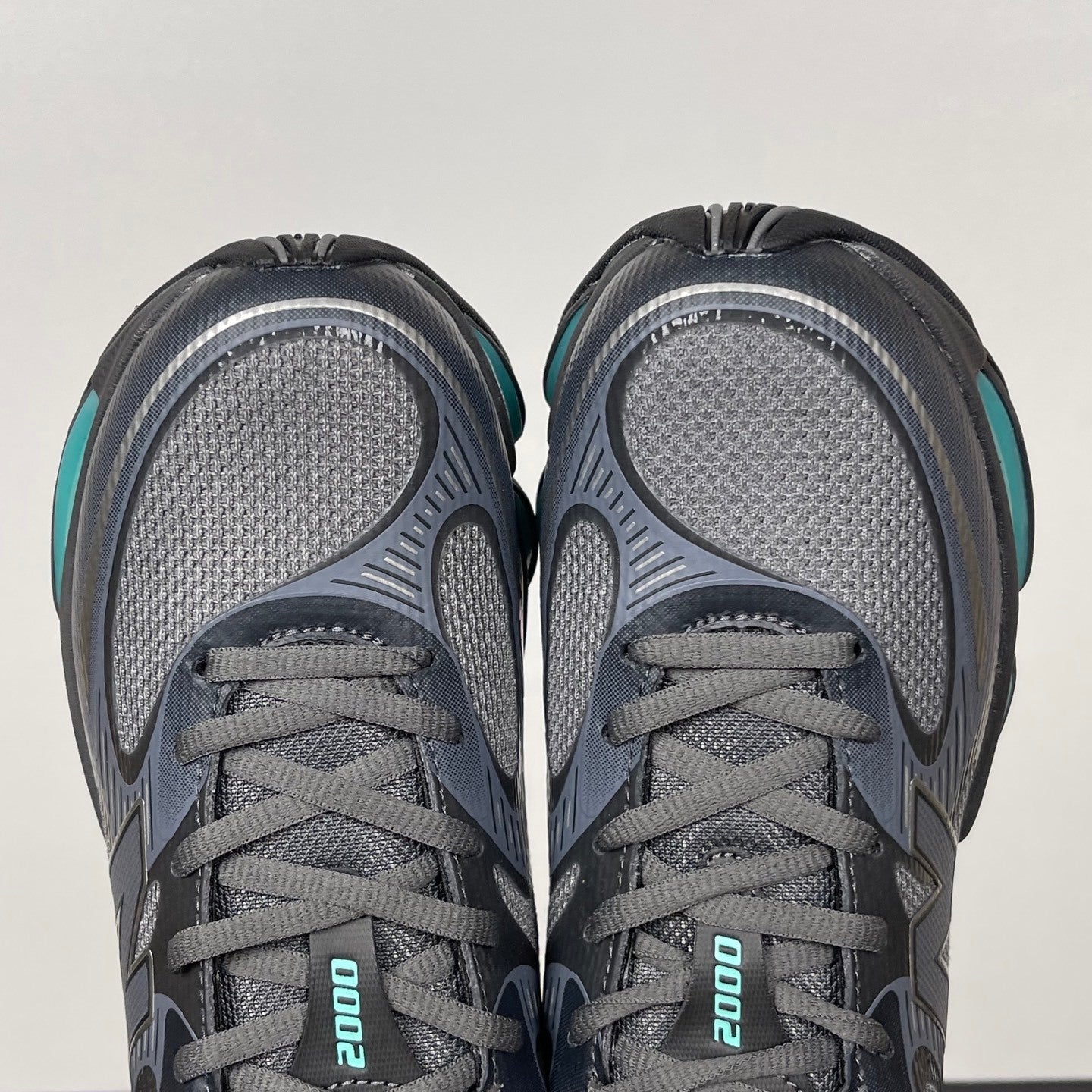 2000 ABZORB Grey and Blue
