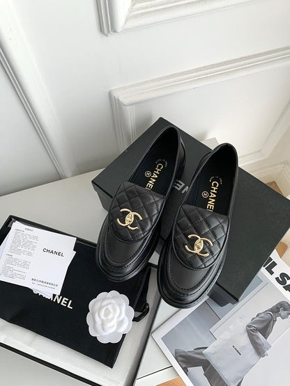Chanel Black Quilted Flap Turnlock CC