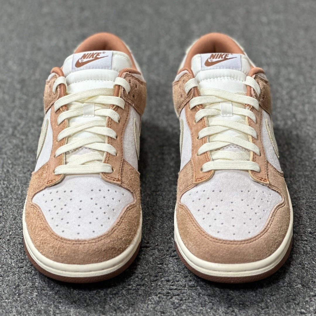 Dunk SB Medium Curry