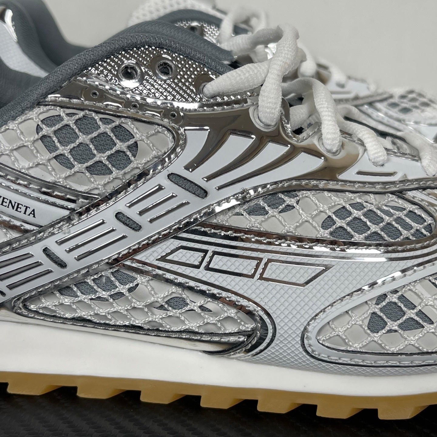 BV Orbit Silver White