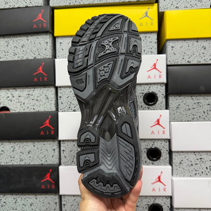 GEL-NIMBUS 10.1 Pure Black