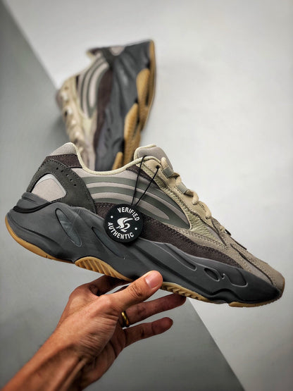 700 V2 Tephra