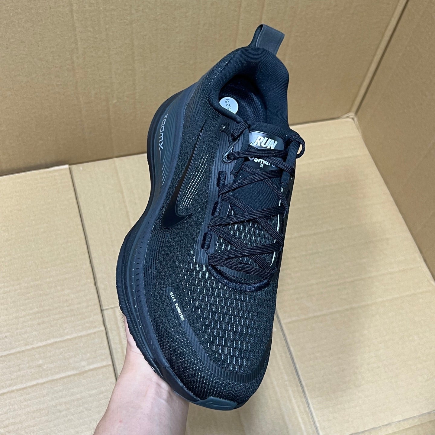 Vomero 18 Black